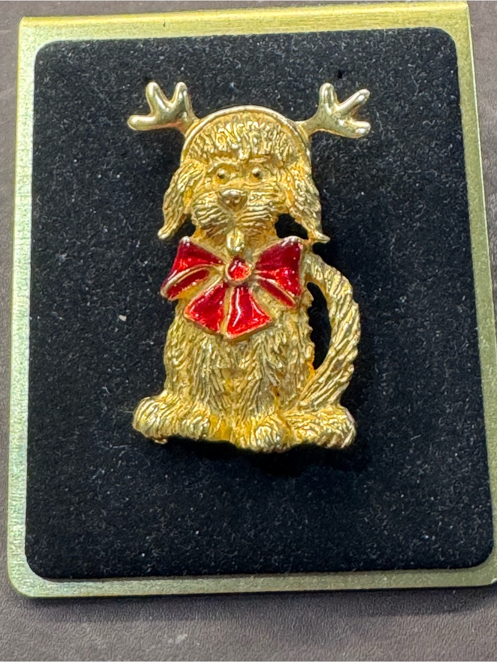 Gold-tone Dog Brooch with Red Bow Xmas 🎄